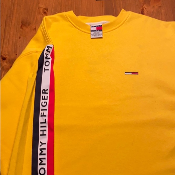 Tommy Hilfiger Jeans Yellow Crew Sweatshirt - Picture 1 of 5